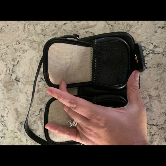 Pristine Michael Kors wristlet clutch - Picture 5 of 5